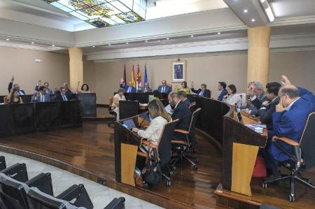 Imagen El Pleno de la Diputación de Segovia aprueba los convenios de colaboración para la prestación del Servicio de Extinción de Incendios con el Ayuntamiento de Segovia y la Diputación de Valladolid